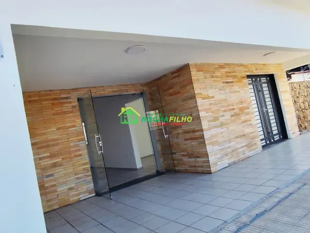 Casa com 330m², à venda, no bairro Marquês de Paranaguá em Teresina