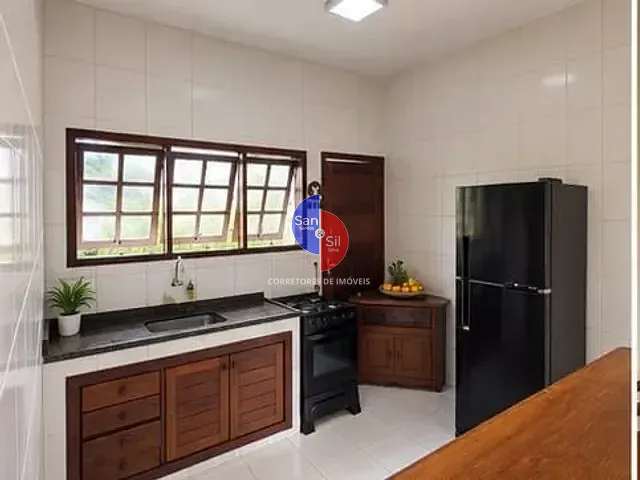 Casa com 450m² 2 quartos e 2 banheiros, à venda, no bairro Vale Jequitibá em Guapimirim