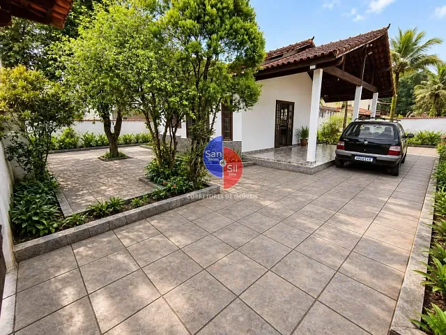 Casa com 450m² 2 quartos e 2 banheiros, à venda, no bairro Vale Jequitibá em Guapimirim