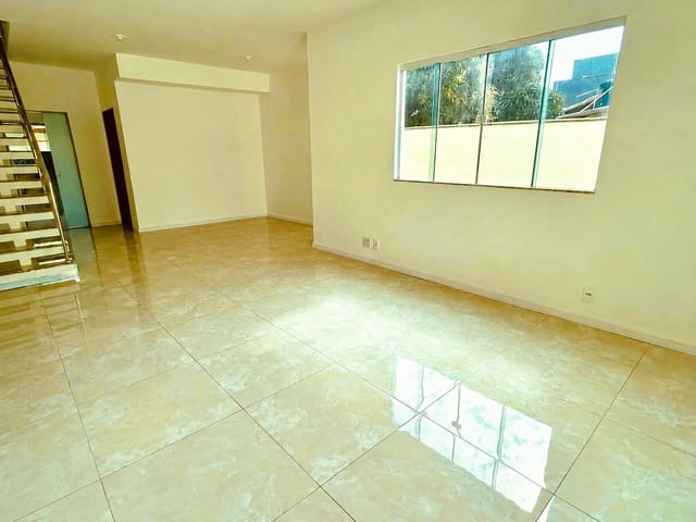 Casa com 270m² 2 quartos e 3 banheiros, à venda, no bairro Jardim Excelsior em Cabo Frio
