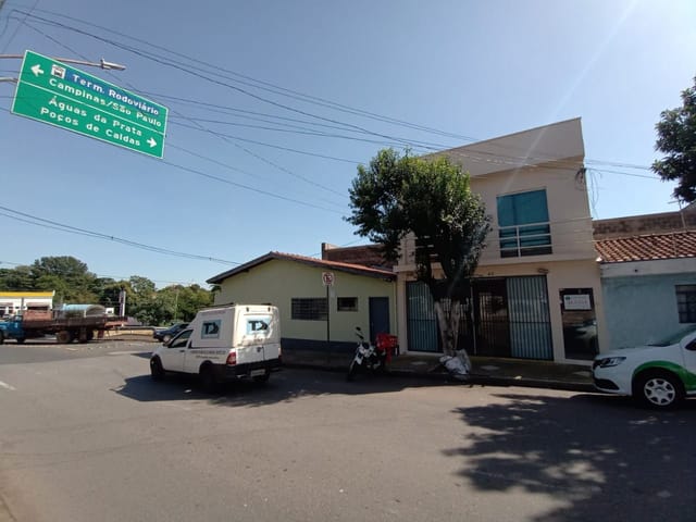 Casa com 100m² 2 quartos e 1 banheiro, para alugar, no bairro Vila Fleming em São João da Boa Vista