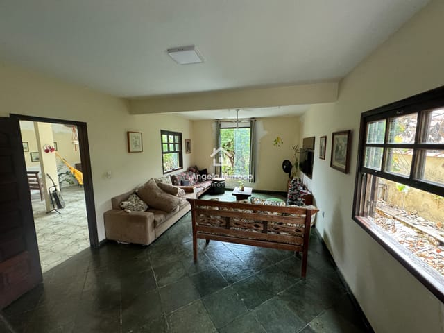 Casa 3 quartos e 5 banheiros, à venda, no bairro Jardim Atlântico Central (Itaipuaçu) em Maricá