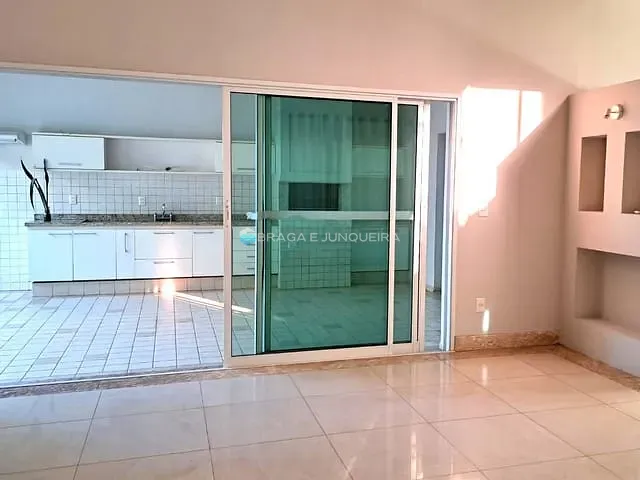 Casa com 340m² 3 quartos e 5 banheiros, para alugar, no bairro Jardim Yolanda em São José do Rio Preto