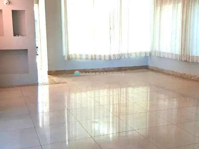 Casa com 340m² 3 quartos e 5 banheiros, para alugar, no bairro Jardim Yolanda em São José do Rio Preto