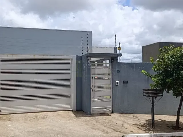 Casa com 523m² 3 quartos e 2 banheiros, à venda, no bairro Jardim São Pedro em Apucarana