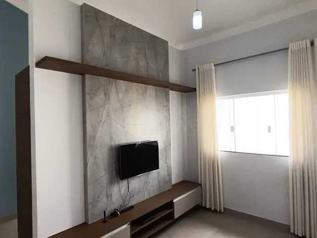 Casa com 523m² 3 quartos e 2 banheiros, à venda, no bairro Jardim São Pedro em Apucarana