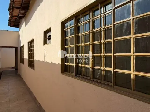 Casa 3 quartos e 2 banheiros, para alugar, no bairro Independência em Aparecida de Goiânia