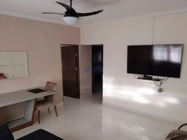 Casa com 300m² 3 quartos e 1 banheiro, à venda, no bairro Santana em São José dos Campos