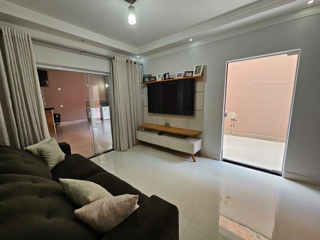 Foto do Sobrado - Casa à venda, no Jardim São Francisco, Santa Bárbara D'Oeste, SP com 150m² sendo 6X25 construção nova e aceita Financiamento R$450.000 - Agende já sua visita | Oeste Imóveis