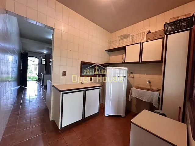 Casa com 486m² 5 quartos e 5 banheiros, à venda, no bairro Jardim Veneza em Volta Redonda