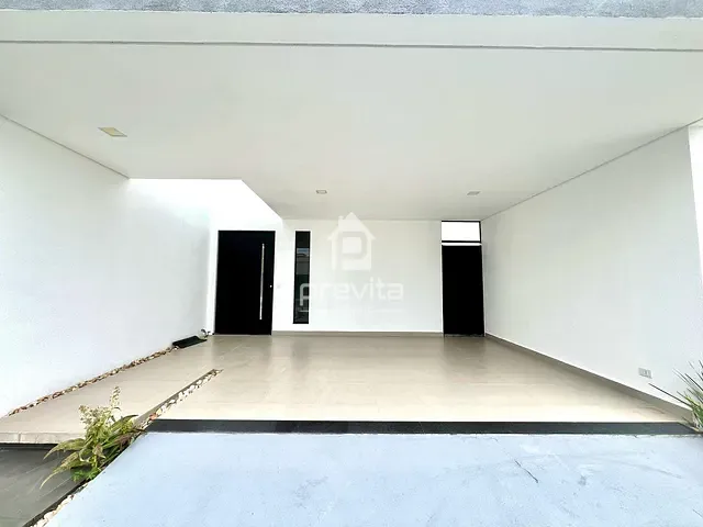 Casa com 300m² 3 quartos e 4 banheiros, à venda, no bairro Piracangaguá em Taubaté