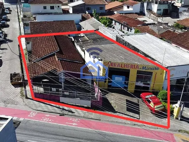 Casa com 483m², à venda, no bairro Centro em Caraguatatuba