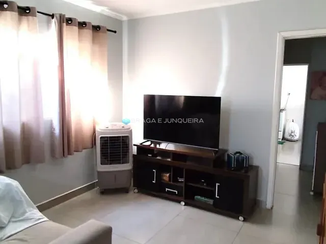 Casa com 180m² 2 quartos e 2 banheiros, à venda, no bairro Jardim Estrela em São José do Rio Preto