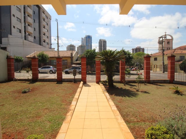 Casa com 748m² 4 quartos e 5 banheiros, à venda, no bairro Estrela em Ponta Grossa