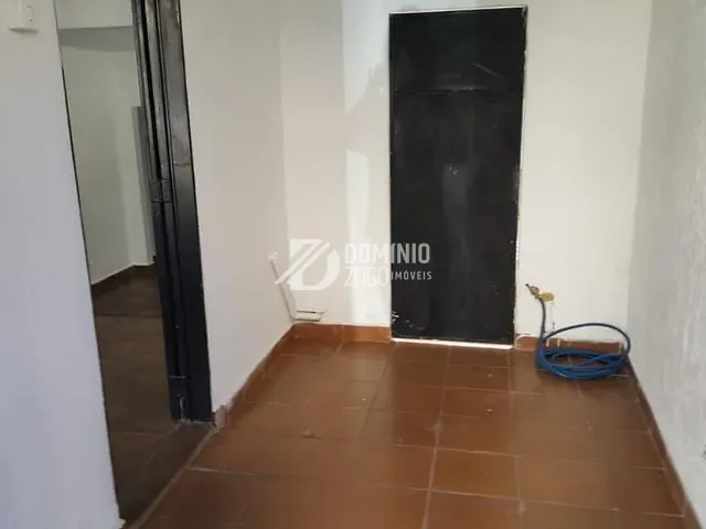 Casa com 185m² 3 quartos e 1 banheiro, à venda, no bairro Nossa Senhora da Abadia em Uberaba