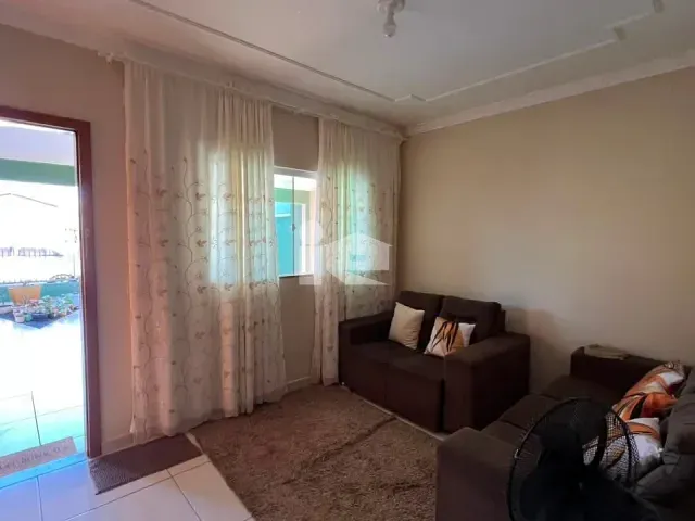 Casa com 250m² 5 quartos e 3 banheiros, à venda, no bairro Jardim Ouro Verde em Rolândia