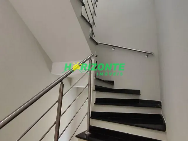 Casa com 165m² 3 quartos e 4 banheiros, à venda, no bairro Residencial Armando Moreira Righi em São José dos Campos