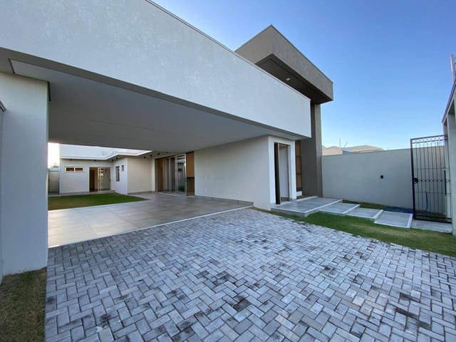 Casa com 360m² 3 quartos e 1 banheiro, à venda, no bairro Residencial Paris em Sinop