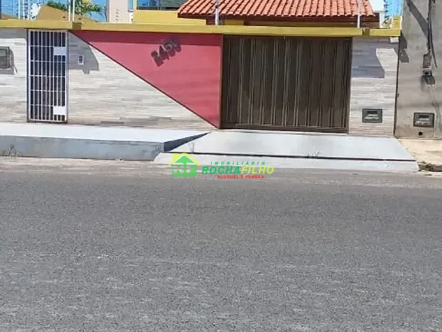 Casa com 300m² 4 quartos e 3 banheiros, para alugar, no bairro Morada Nova em Teresina