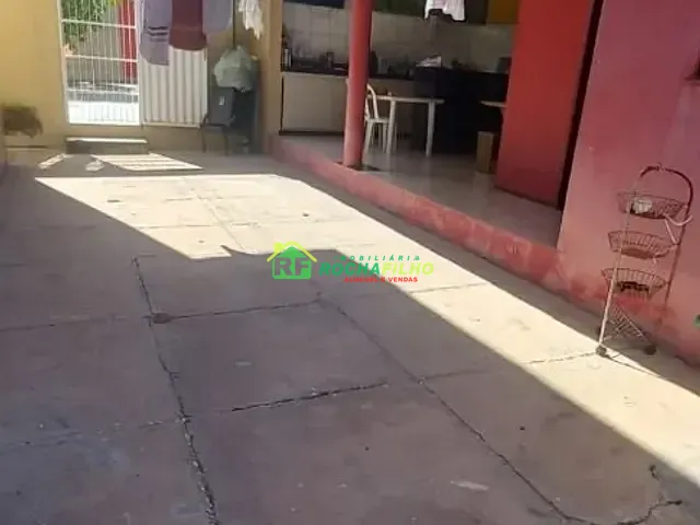 Casa com 300m² 4 quartos e 3 banheiros, para alugar, no bairro Morada Nova em Teresina