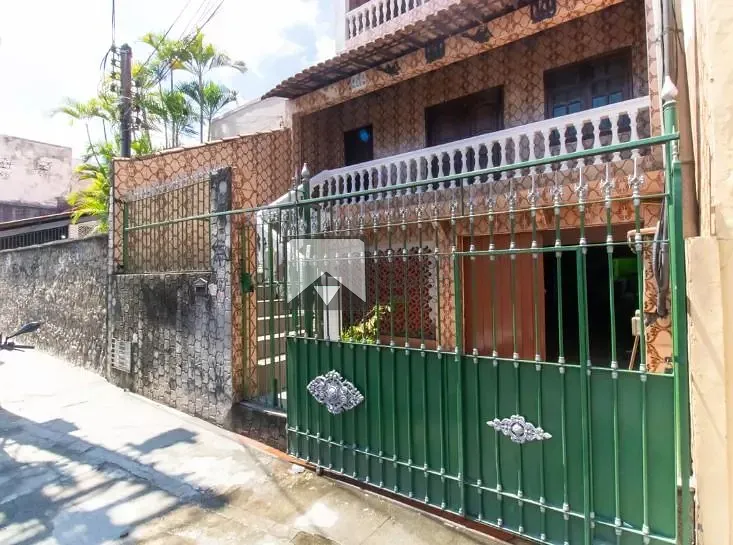 Casa, 3 quartos, 200 m² - Foto 1
