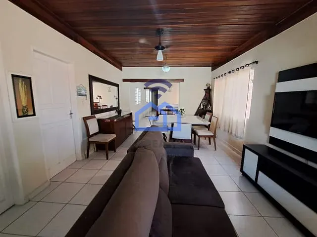 Casa com 250m² 5 quartos e 2 banheiros, à venda, no bairro Caputera em Caraguatatuba