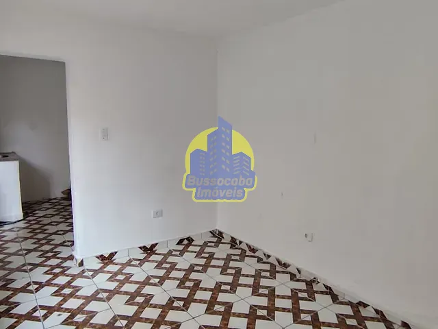 Casa com 24m² 2 quartos e 1 banheiro, para alugar, no bairro Bela Vista em Osasco