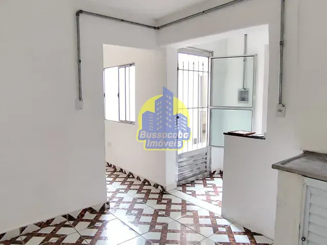 Casa com 24m² 2 quartos e 1 banheiro, para alugar, no bairro Bela Vista em Osasco
