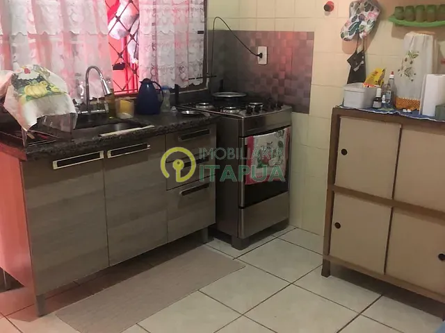 Casa com 250m² 3 quartos e 2 banheiros, à venda, no bairro Ideal em Londrina