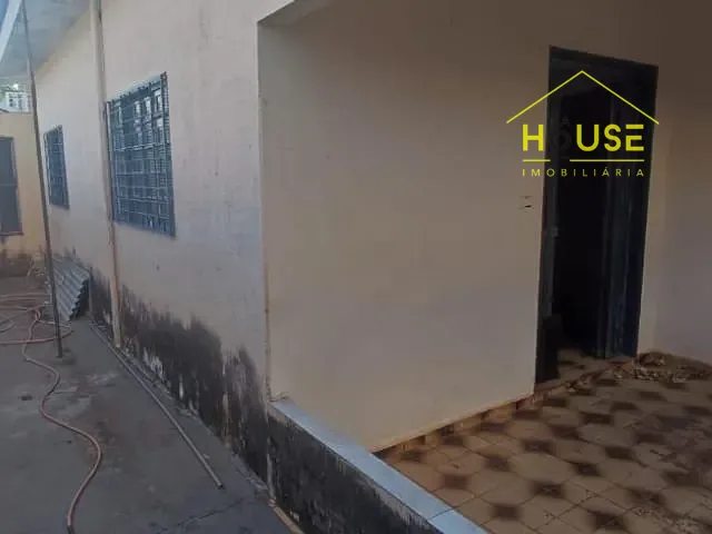 Casa com 144m² 2 quartos e 1 banheiro, à venda, no bairro Chácara Aviação em Votuporanga