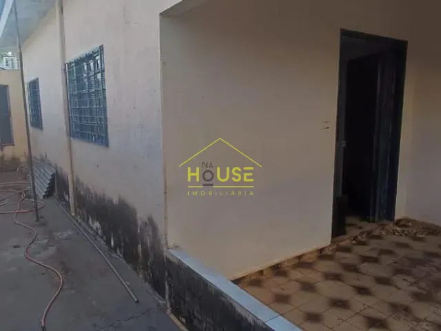 Casa com 144m² 2 quartos e 1 banheiro, à venda, no bairro Chácara Aviação em Votuporanga