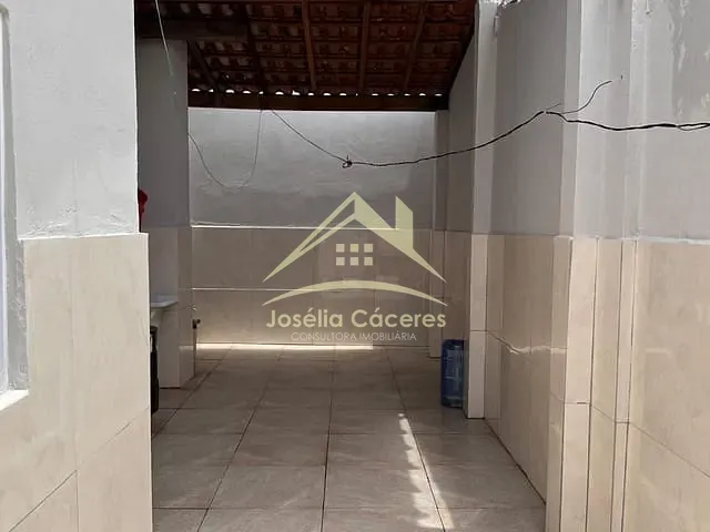 Casa com 200m² 3 quartos e 2 banheiros, à venda, no bairro Cristo Rei em Várzea Grande