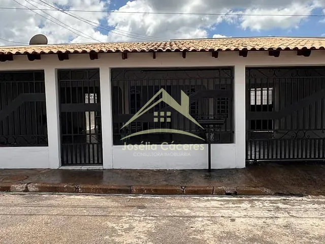 Casa com 200m² 3 quartos e 2 banheiros, à venda, no bairro Cristo Rei em Várzea Grande
