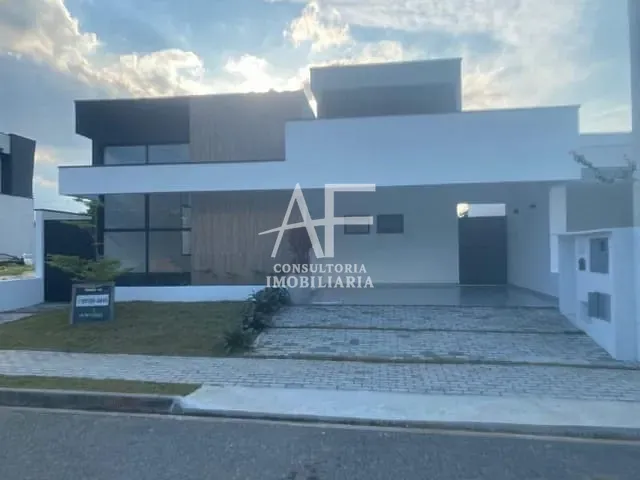 Casa com 300m², à venda, no bairro Condomínio Ouro Ville em Taubaté