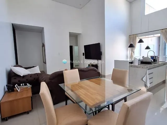 Casa com 273m² 3 quartos e 5 banheiros, para alugar, no bairro Jardim Yolanda em São José do Rio Preto