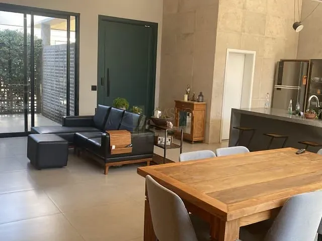 Casa com 521m² 3 quartos e 4 banheiros, à venda, no bairro Solar da Toscana em Apucarana