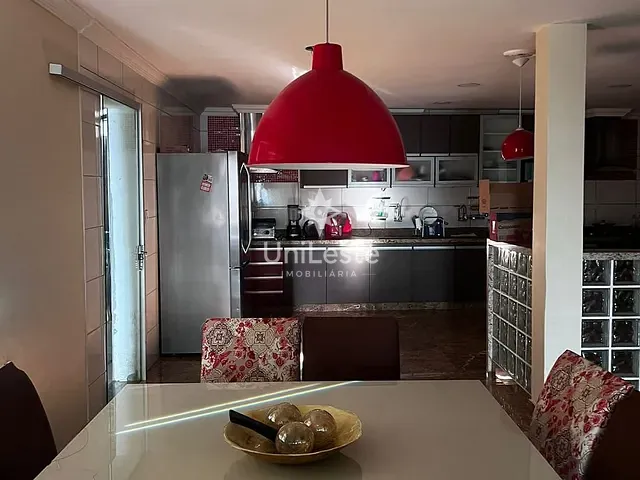 Casa 5 quartos e 4 banheiros, à venda, no bairro Vera Cruz em Belo Horizonte