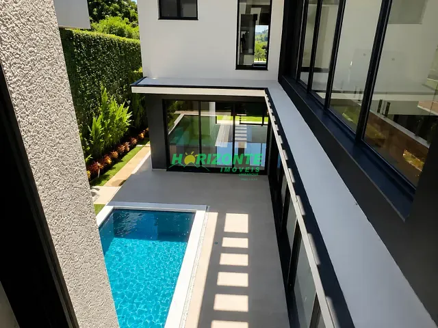 Casa com 361m² 3 quartos e 4 banheiros, à venda, no bairro Recanto dos Eucaliptos em São José dos Campos