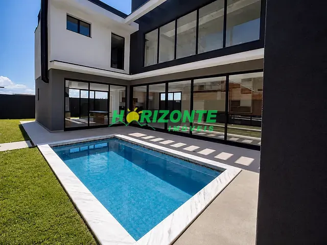 Casa com 361m² 3 quartos e 4 banheiros, à venda, no bairro Recanto dos Eucaliptos em São José dos Campos