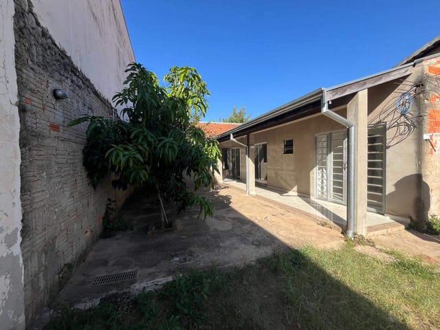 Casa com 200m² 2 quartos e 2 banheiros, à venda, no bairro Santa Clara em Campinas
