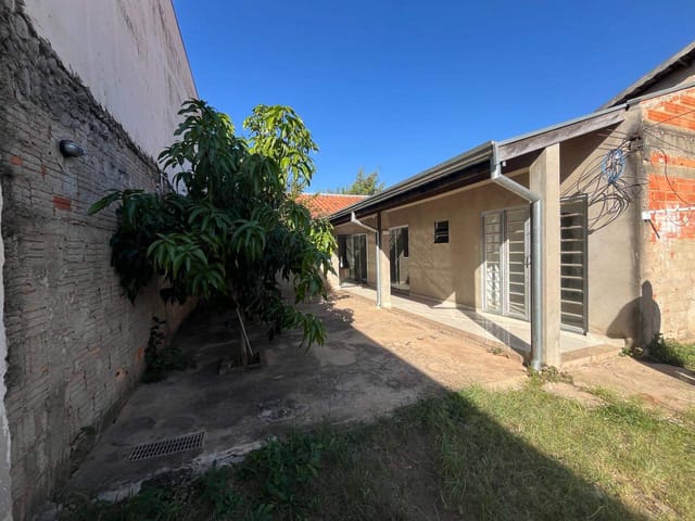 Casa com 200m² 2 quartos e 2 banheiros, à venda, no bairro Santa Clara em Campinas