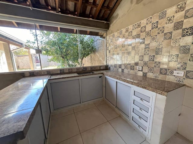 Casa com 200m² 2 quartos e 2 banheiros, à venda, no bairro Santa Clara em Campinas