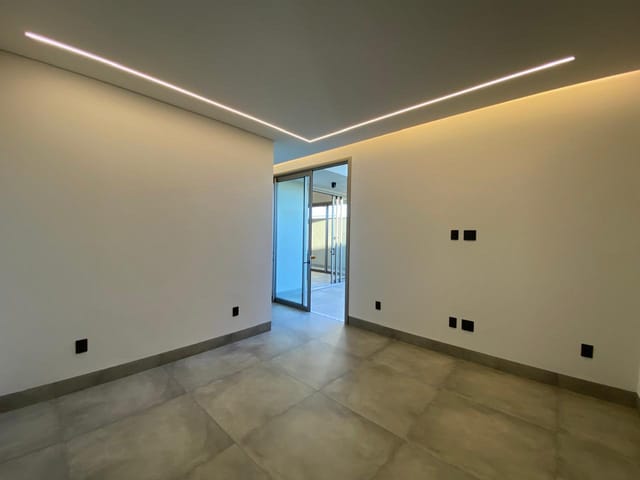 Casa com 360m² 3 quartos e 1 banheiro, à venda, no bairro Residencial Paris em Sinop