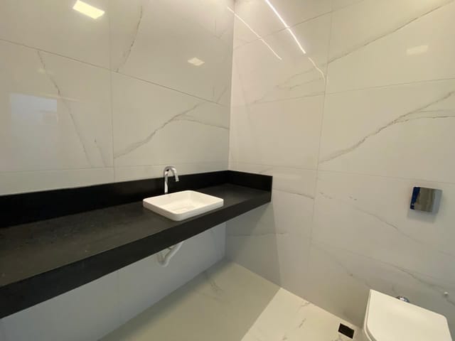 Casa com 360m² 3 quartos e 1 banheiro, à venda, no bairro Residencial Paris em Sinop