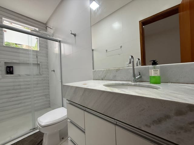 Casa 3 quartos e 2 banheiros, à venda, no bairro Colinas em Cataguases