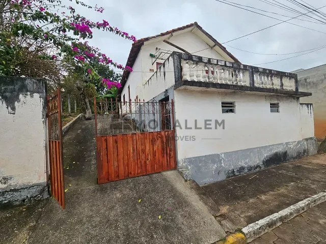 Casa com 250m² 1 quarto e 1 banheiro, à venda, no bairro Santa Barbara em Piranguinho