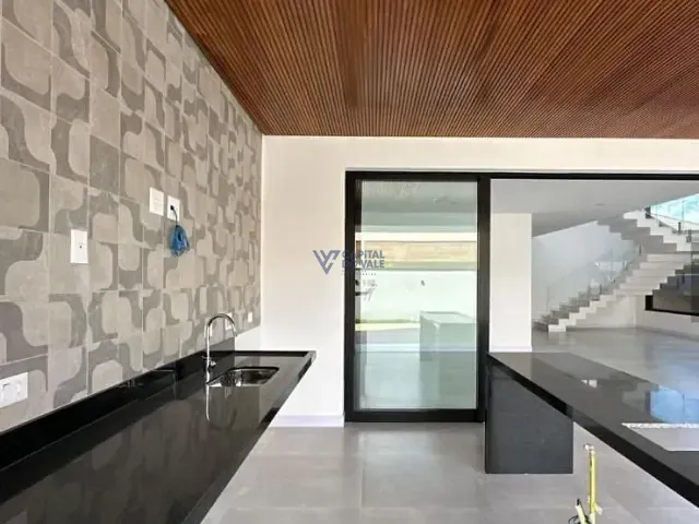 Casa com 450m² 5 quartos e 7 banheiros, à venda, no bairro Jardim do Golfe 3 em São José dos Campos