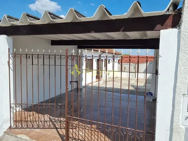 Casa com 250m² 2 quartos e 1 banheiro, à venda, no bairro Parque São Domingos em Pindamonhangaba