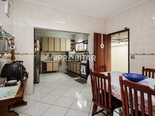 Casa com 270m² 3 quartos e 6 banheiros, à venda ou para alugar, no bairro Vila Hamburguesa em São Paulo