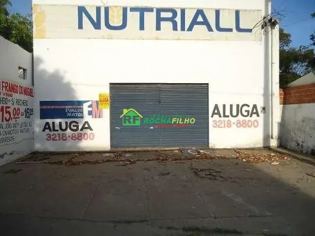 Casa com 207m², para alugar, no bairro São Cristóvão em Teresina